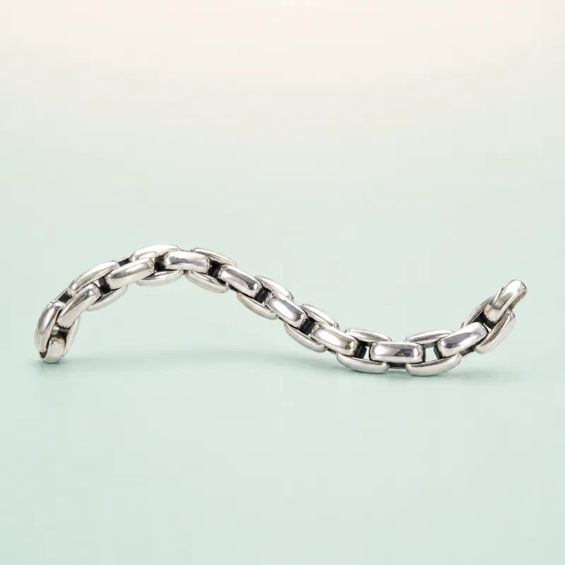 Heavy bright rounded box / anchor-link chain bracelet - 925 Sterling Silver on seaglass background