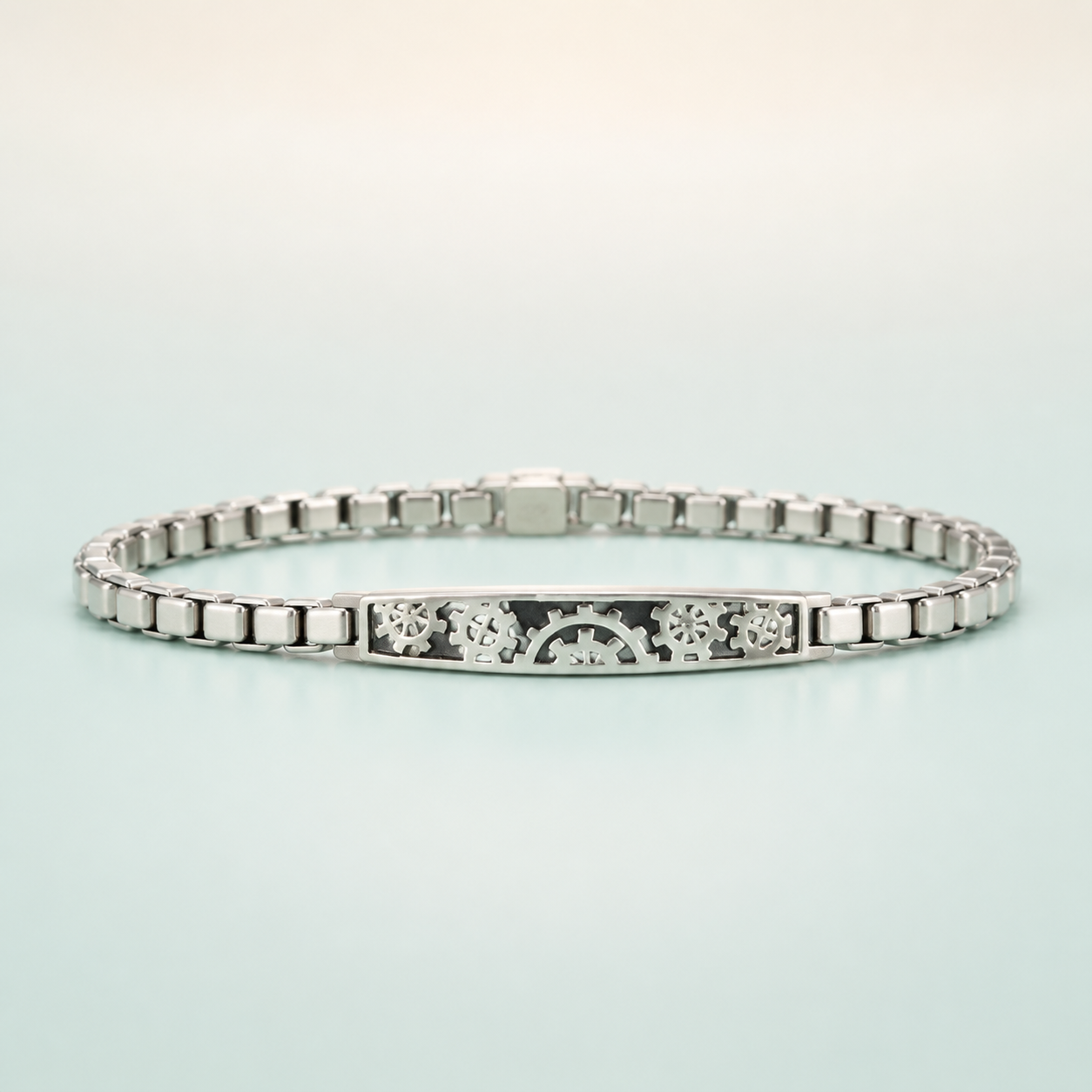 Rounded-Profile Curb Chain Bracelet (bright polished silver) - 925 Sterling Silver on seaglass background
